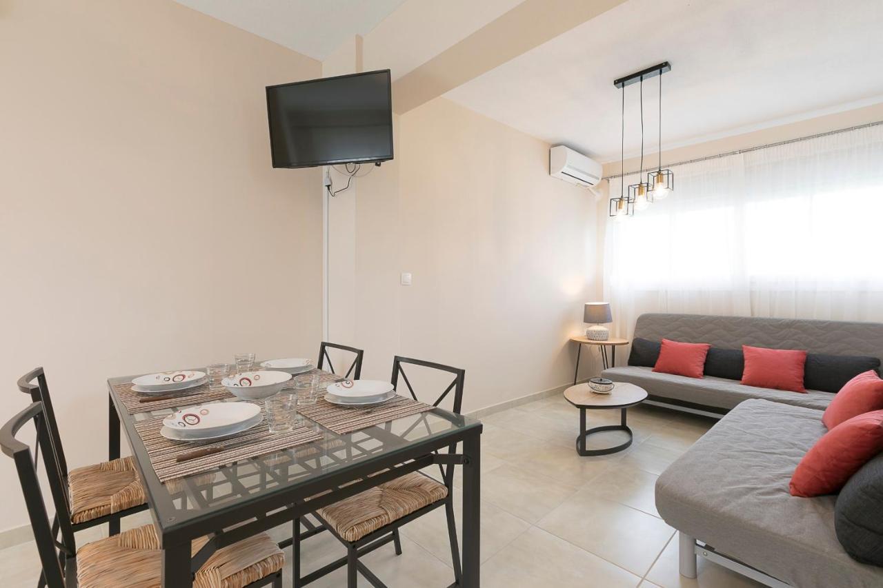 Palm Tree Apartments #Feelslikehome Ormos Panagias Exterior foto